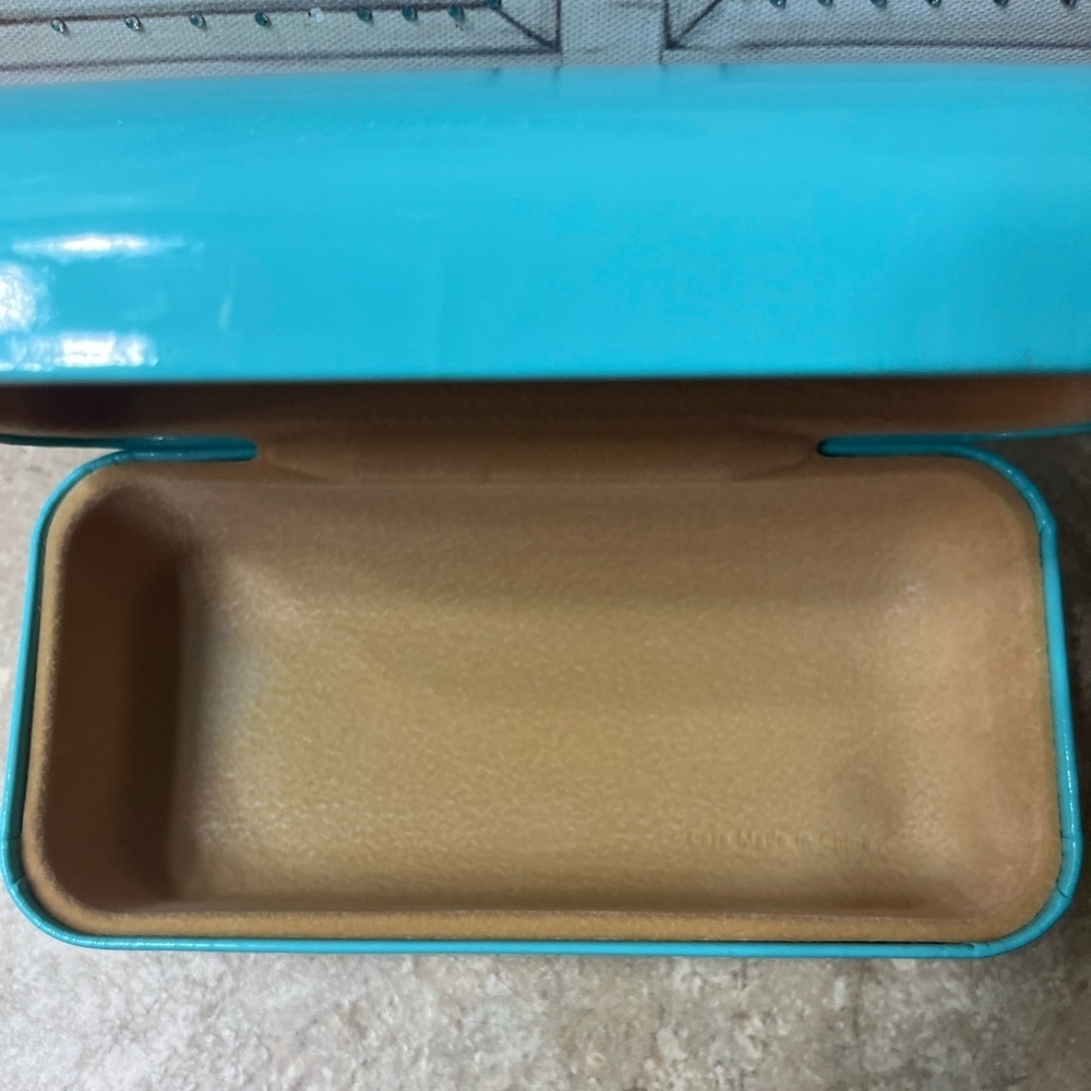 Tiffany & Co. Large Hardshell Sunglasses Case - Picture 10 of 10